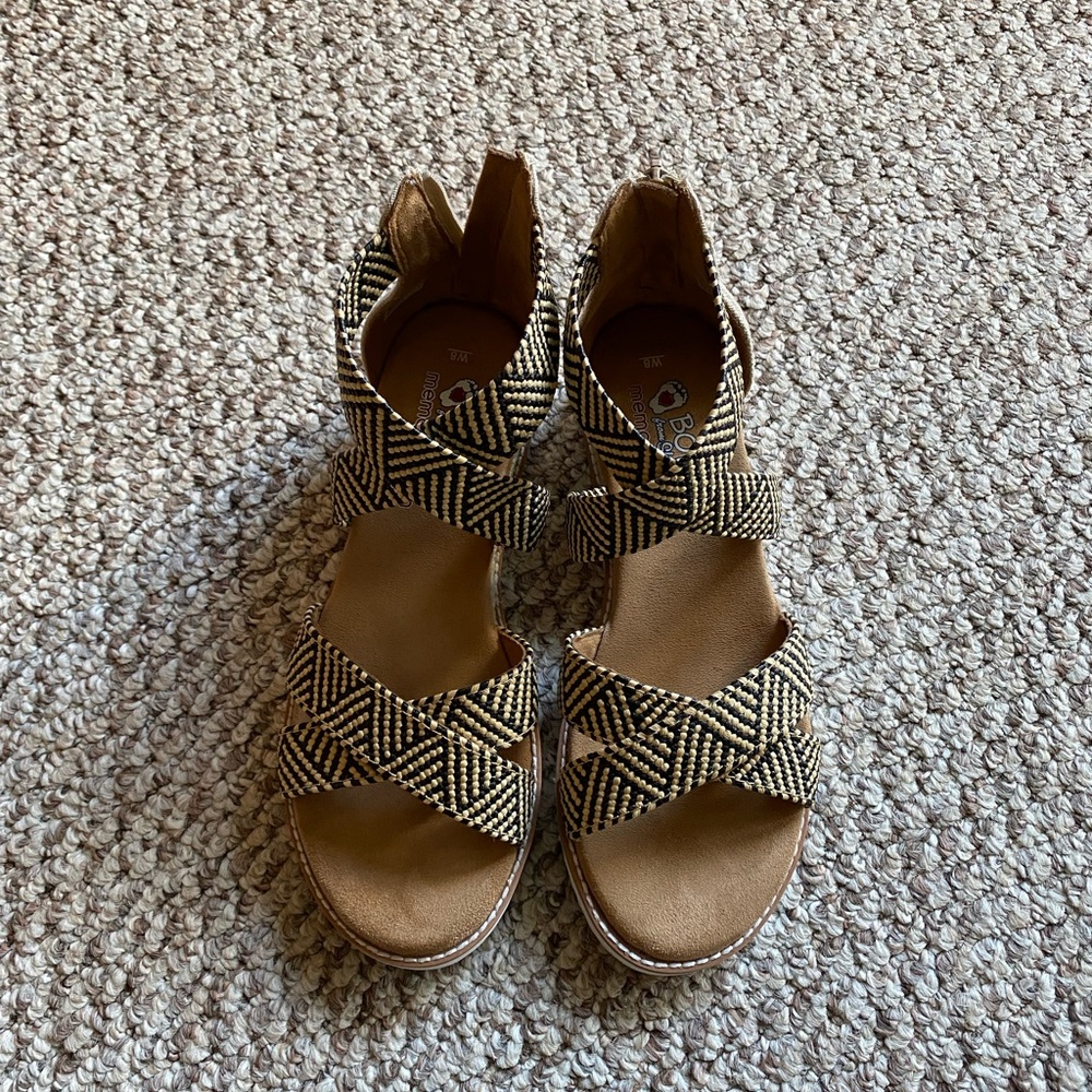 Skechers Black and Tan Women's Sandals
